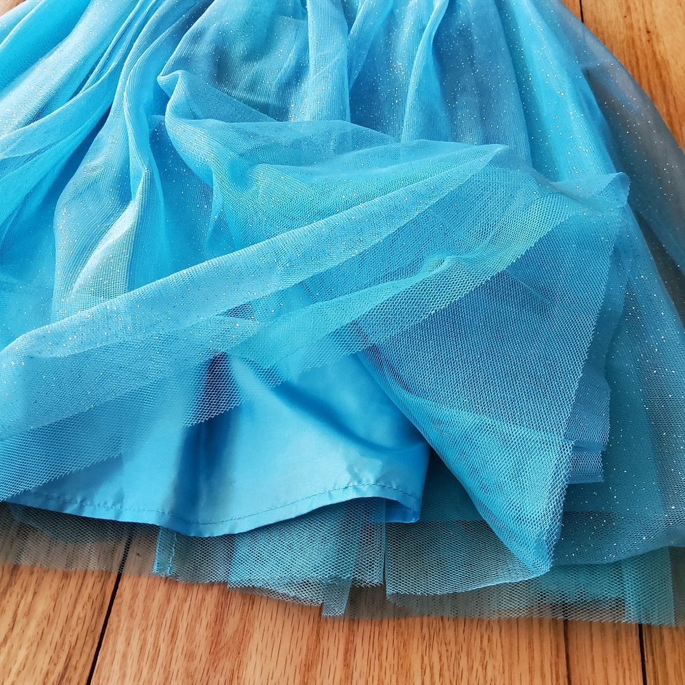 DISNEY -RARE FIND- Sequin & Tulle FROZEN Dress w/Elsa Character Design Sz.5 - Picture 7 of 7
